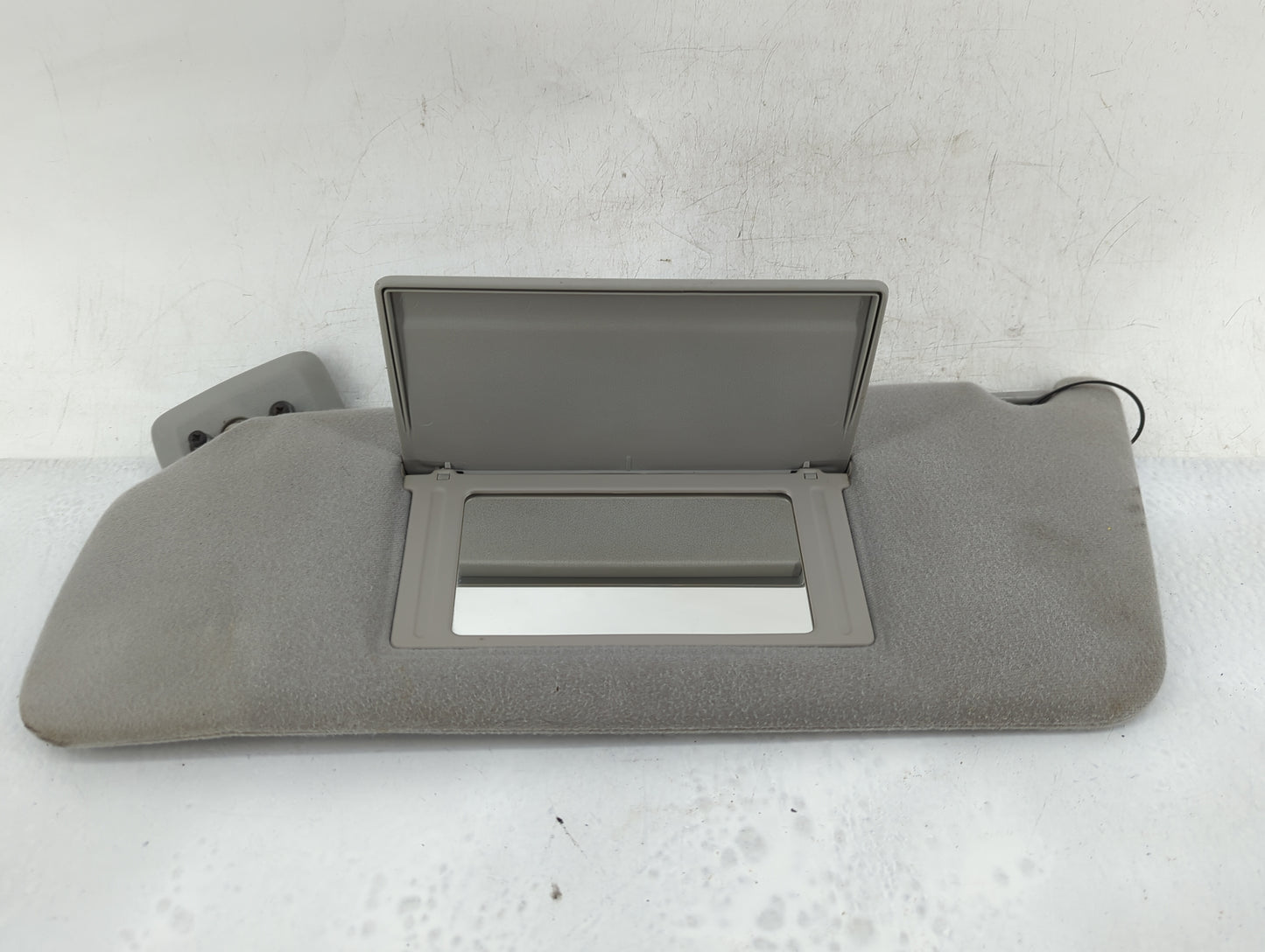 2004-2008 Ford F-150 Sun Visor Shade Replacement Driver Left Mirror Fits Fits 2004 2005 2006 2007 2008 OEM Used Auto Parts -