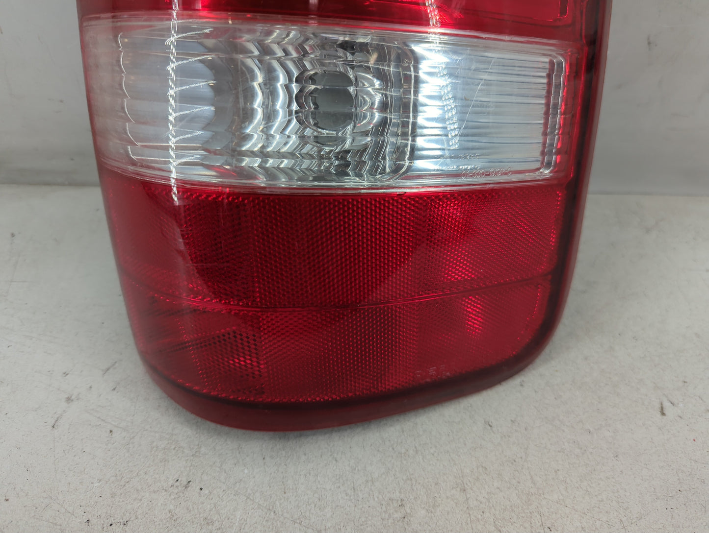2004-2008 Ford F-150 Tail Light Assembly Passenger Right OEM P/N:20191209 Fits Fits 2004 2005 2006 2007 2008 OEM Used Auto P