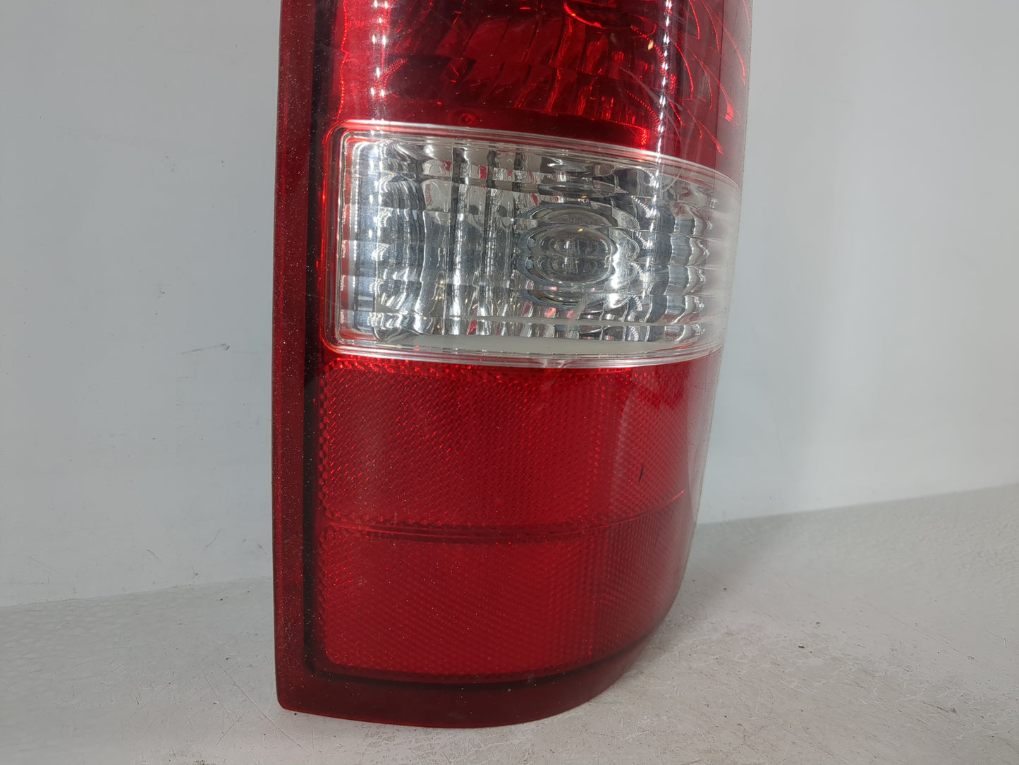 2004-2008 Ford F-150 Tail Light Assembly Passenger Right OEM P/N:13B504 A 13B504 B Fits Fits 2004 2005 2006 2007 2008 OEM Us