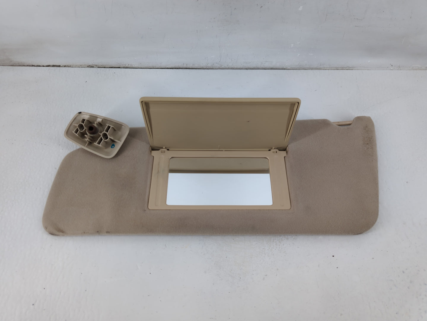 2004-2008 Ford F-150 Sun Visor Shade Replacement Driver Left Mirror Fits Fits 2004 2005 2006 2007 2008 OEM Used Auto Parts -