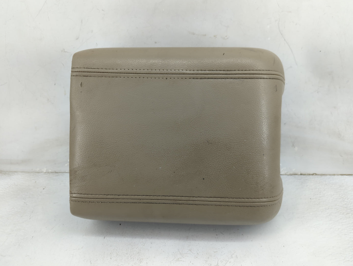 2004-2008 Ford F-150 Center Console Armrest Cover Lid Fits Fits 2004 2005 2006 2007 2008 OEM Used Auto Parts - Oemusedautopa