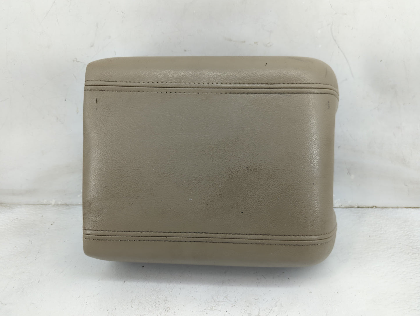 2004-2008 Ford F-150 Center Console Armrest Cover Lid Fits Fits 2004 2005 2006 2007 2008 OEM Used Auto Parts - Oemusedautopa