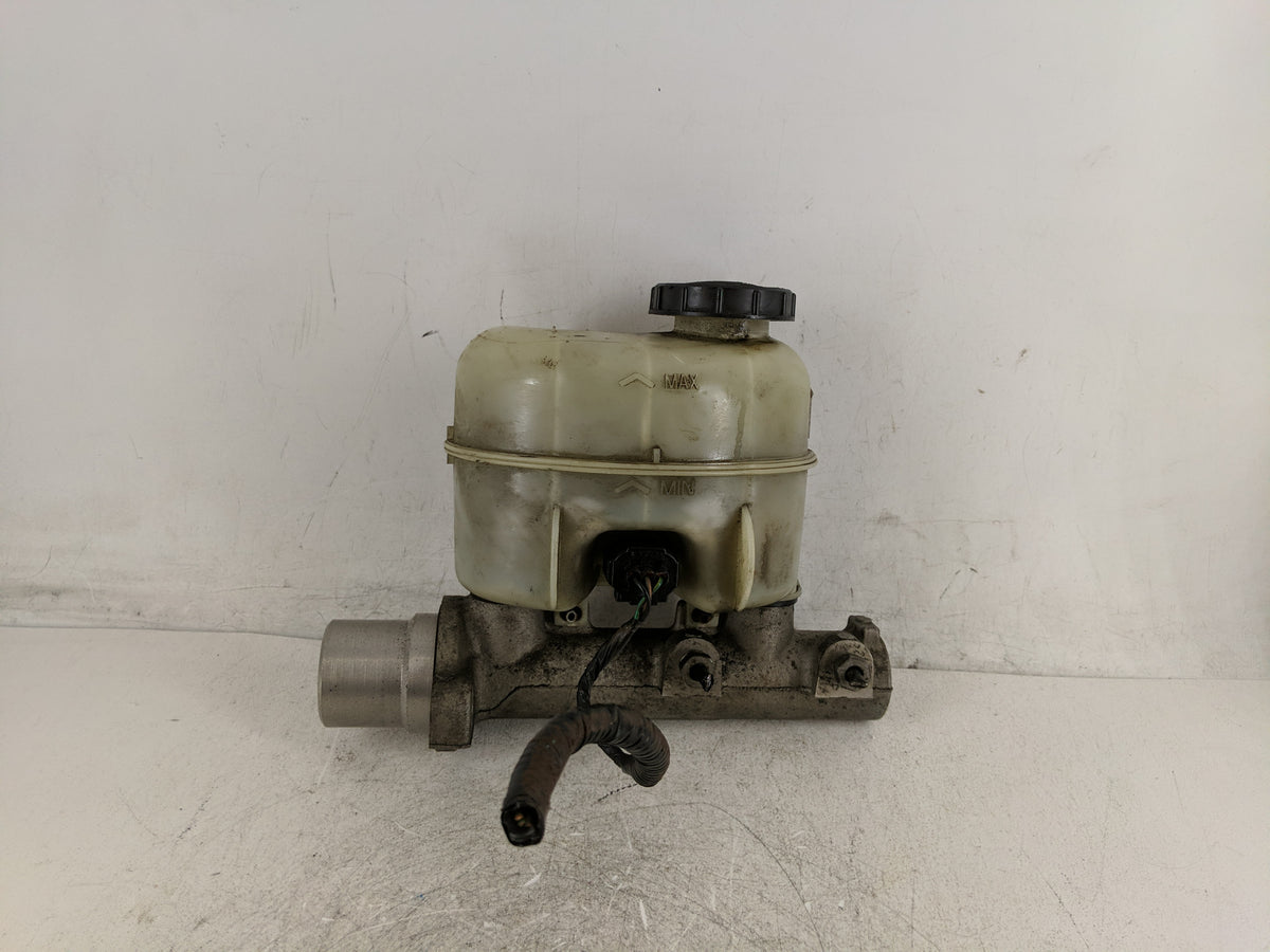 2004-2008 Ford F-150 Brake Master Cylinder 1206820 - Oemusedautoparts1.com