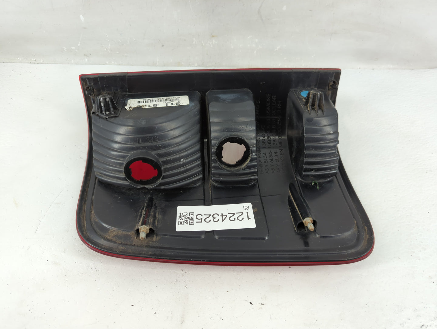 2004-2008 Ford F-150 Tail Light Assembly Passenger Right OEM P/N:6L34 13B504 5C Fits Fits 2004 2005 2006 2007 2008 OEM Used 