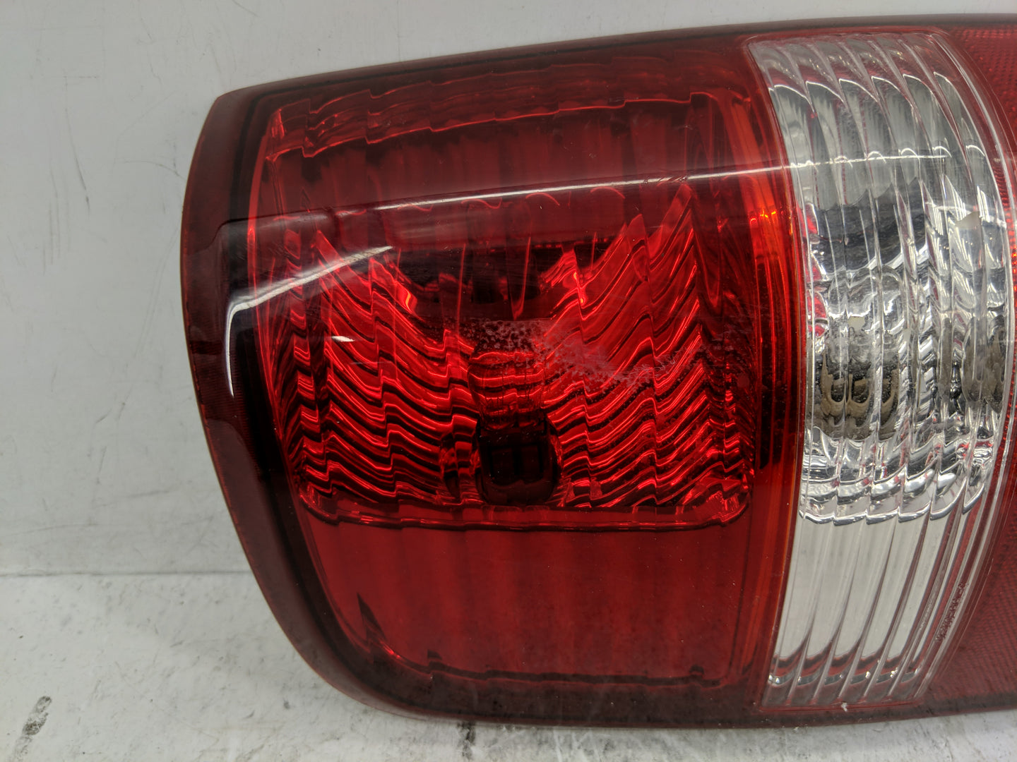 2004-2008 Ford F-150 Tail Light Assembly Driver Left OEM Fits Fits 2004 2005 2006 2007 2008 OEM Used Auto Parts - Oemusedaut