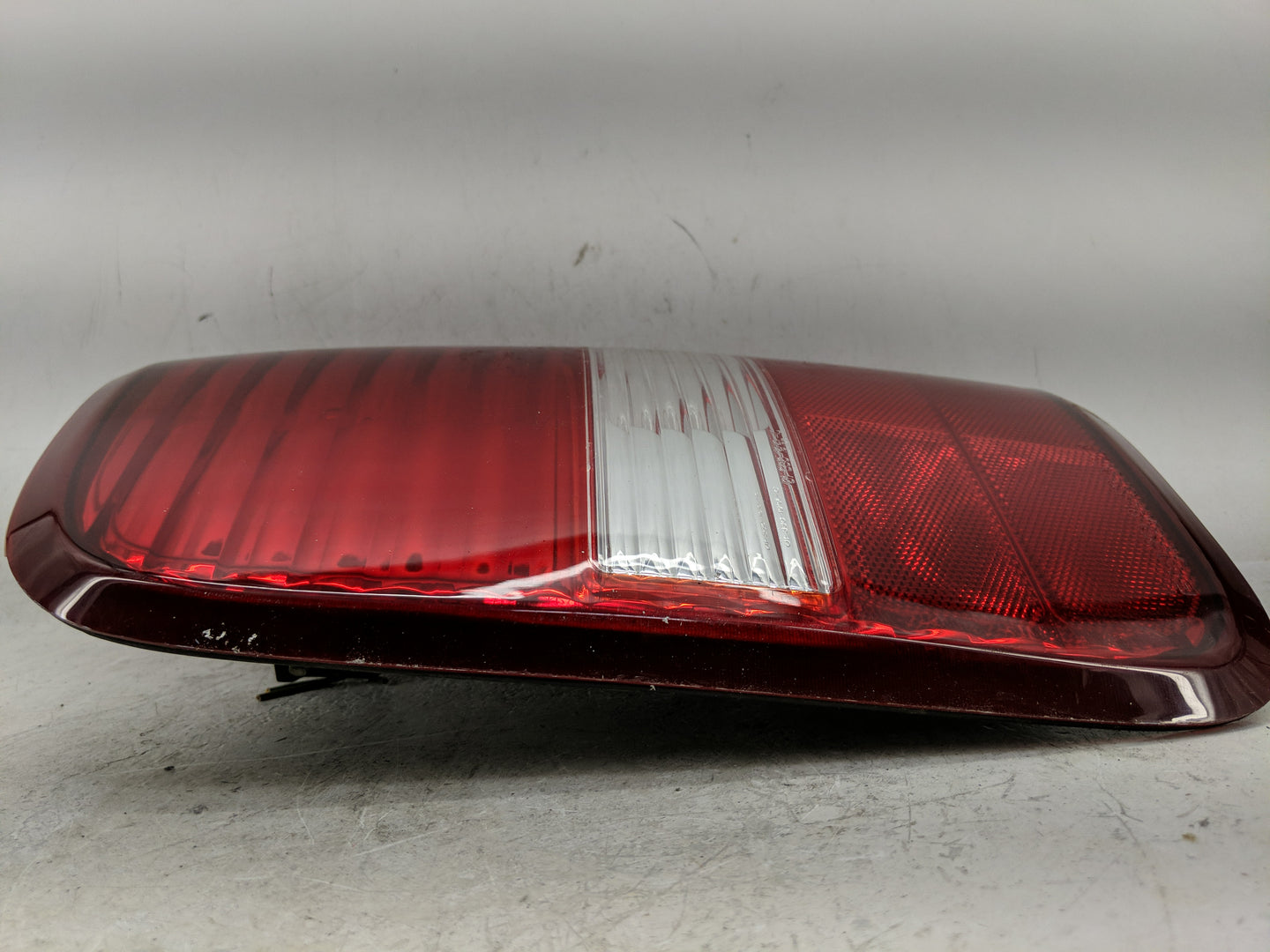 2004-2008 Ford F-150 Tail Light Assembly Driver Left OEM Fits Fits 2004 2005 2006 2007 2008 OEM Used Auto Parts - Oemusedaut
