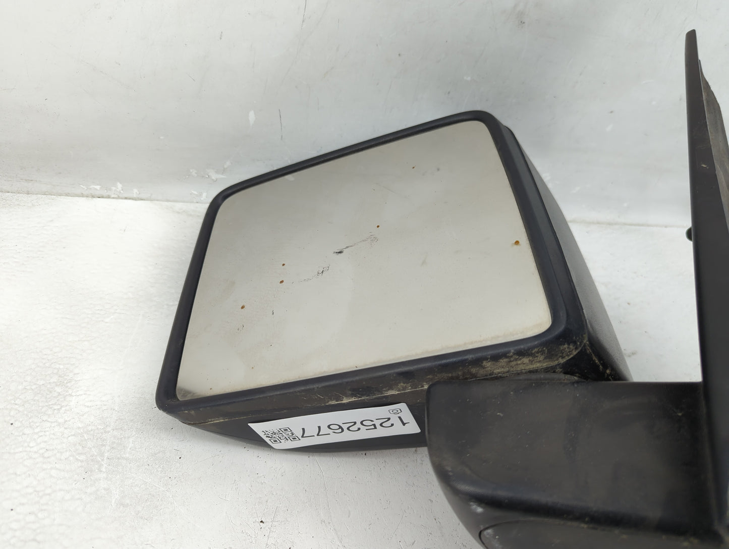 2004-2008 Ford F-150 Driver Side View Mirror - Left Door Mirror OEM Used - Oemusedautoparts1.com