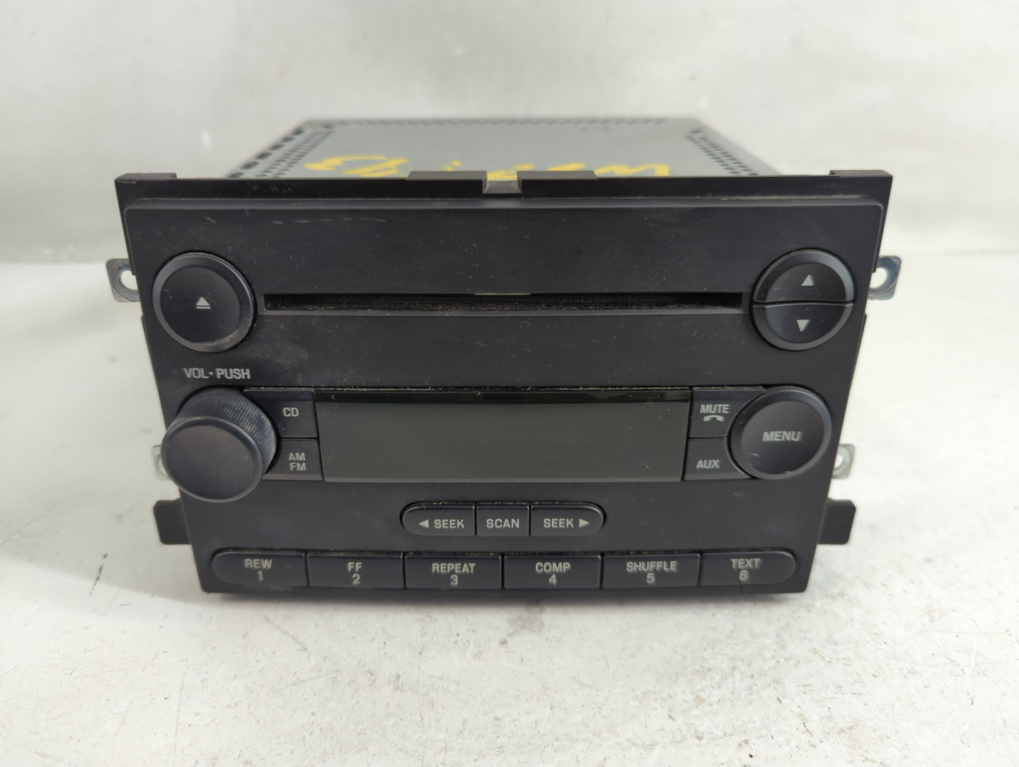 2005-2006 Ford F-150 Radio AM FM Cd Player Receiver Replacement P/N:6L3T-18C869-AD Fits Fits 2005 2006 OEM Used Auto Parts -