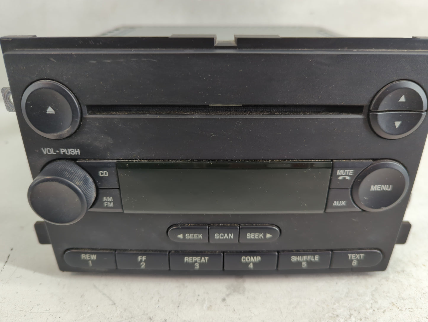 2005-2006 Ford F-150 Radio AM FM Cd Player Receiver Replacement P/N:6L3T-18C869-AD Fits Fits 2005 2006 OEM Used Auto Parts -