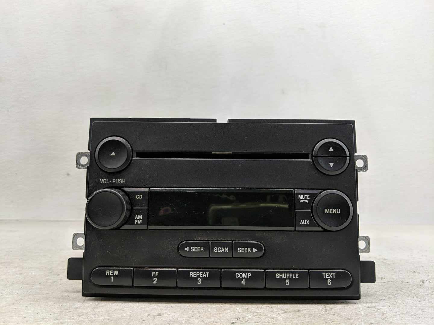 2005-2006 Ford F-150 Radio AM FM Cd Player Receiver Replacement P/N:6L3T-18C869-AD Fits Fits 2005 2006 OEM Used Auto Parts -