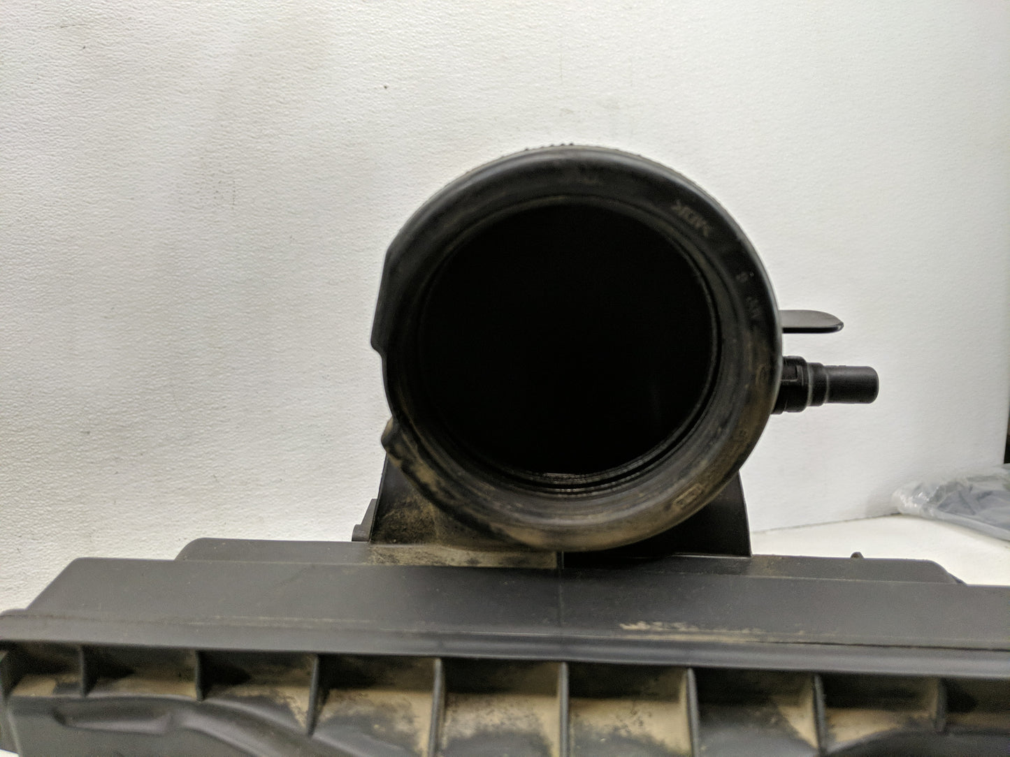 2004-2008 Ford F-150 Air Cleaner Intake-duct Hose Tube - Oemusedautoparts1.com