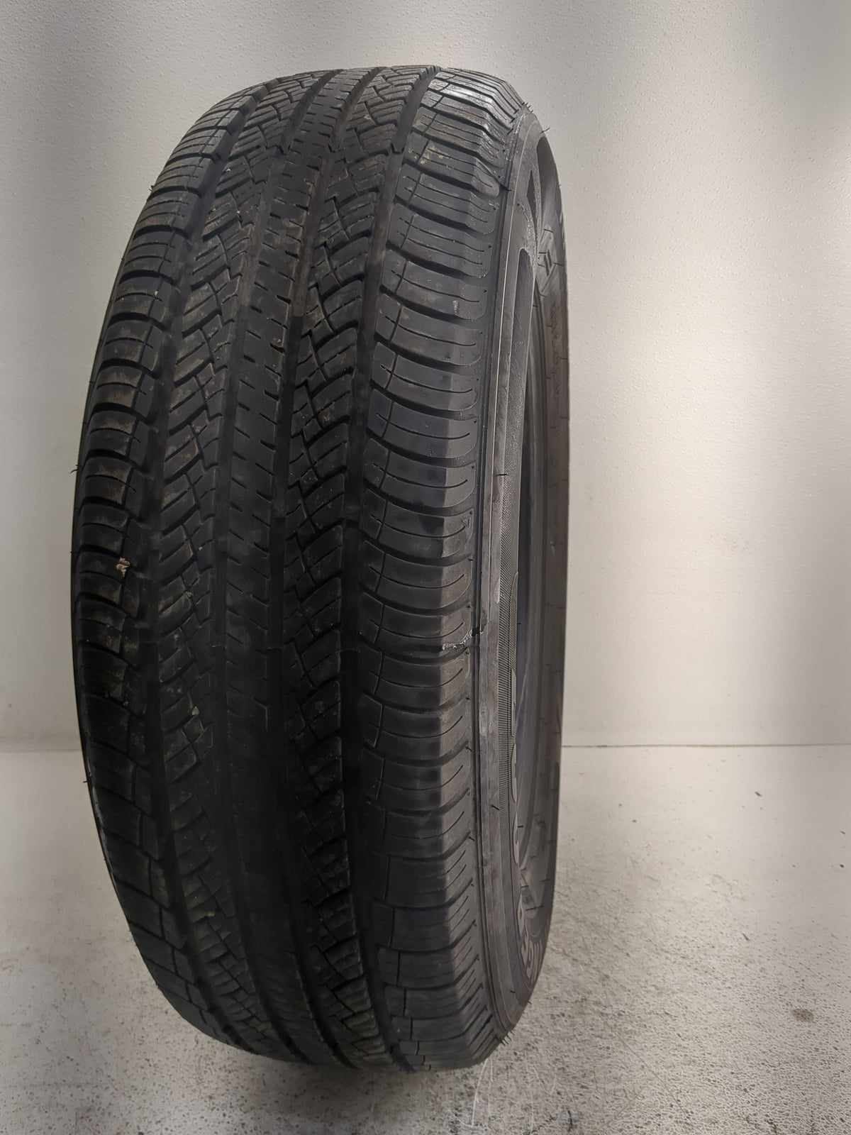 Used Tire 245/70R17 THUNDERER RANGER 007 110H - Tread Depth 10/32 - Oemusedautoparts1.com