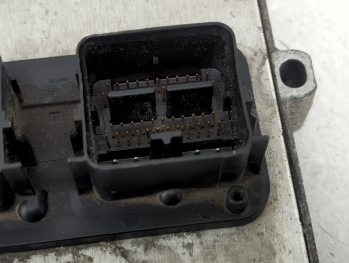 2006-2007 Ford F-150 PCM Engine Control Computer ECU ECM PCU OEM P/N:6L3A-12A650-CJC Fits Fits 2006 2007 OEM Used Auto Parts