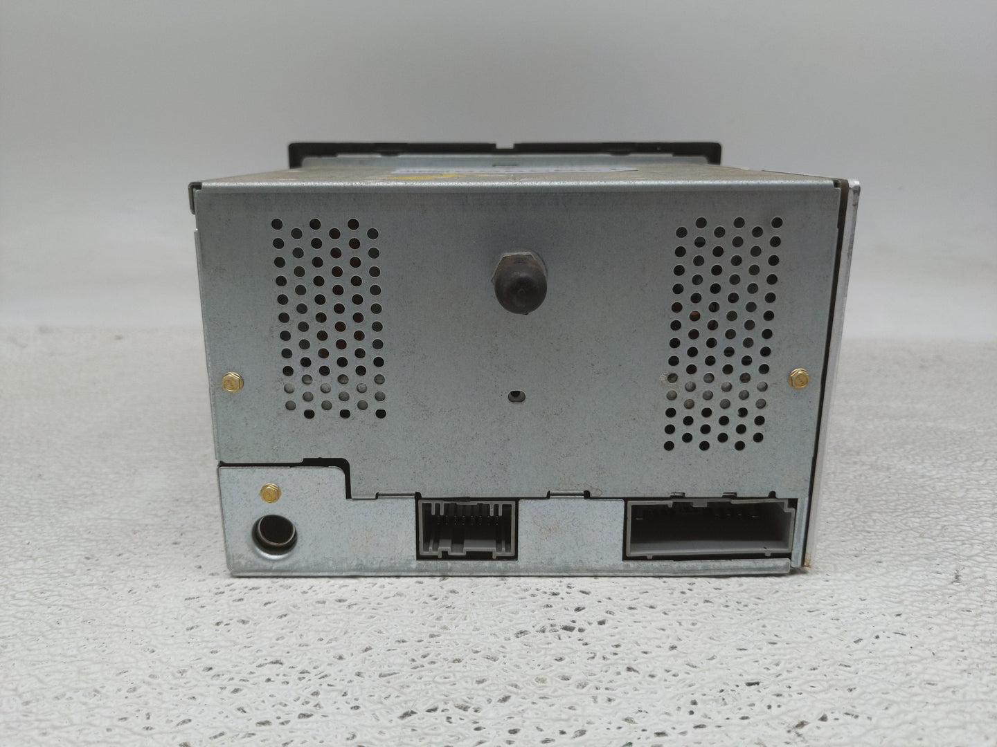 2005-2006 Ford F-150 Radio AM FM Cd Player Receiver Replacement P/N:6L3T-18C815-FE Fits Fits 2005 2006 OEM Used Auto Parts -