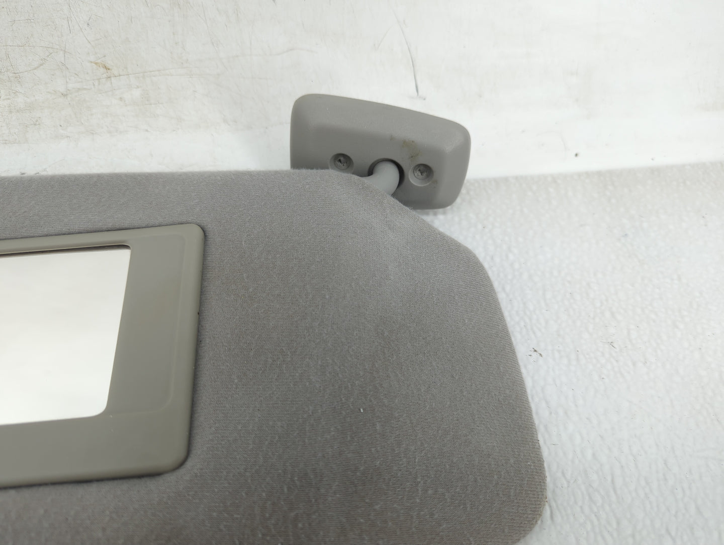 2014 Ford F-150 Sun Visor Shade Replacement Passenger Right Mirror Fits OEM Used Auto Parts - Oemusedautoparts1.com
