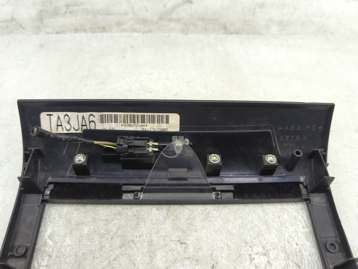 2006 Ford F-150 Information Radio Display Screen Bezel Vents - Oemusedautoparts1.com