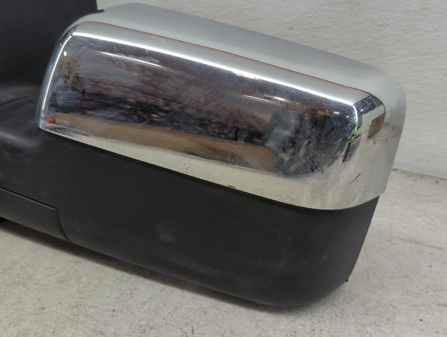 2004-2008 Ford F-150 Driver Side View Mirror - Left Door Mirror OEM Used - Oemusedautoparts1.com