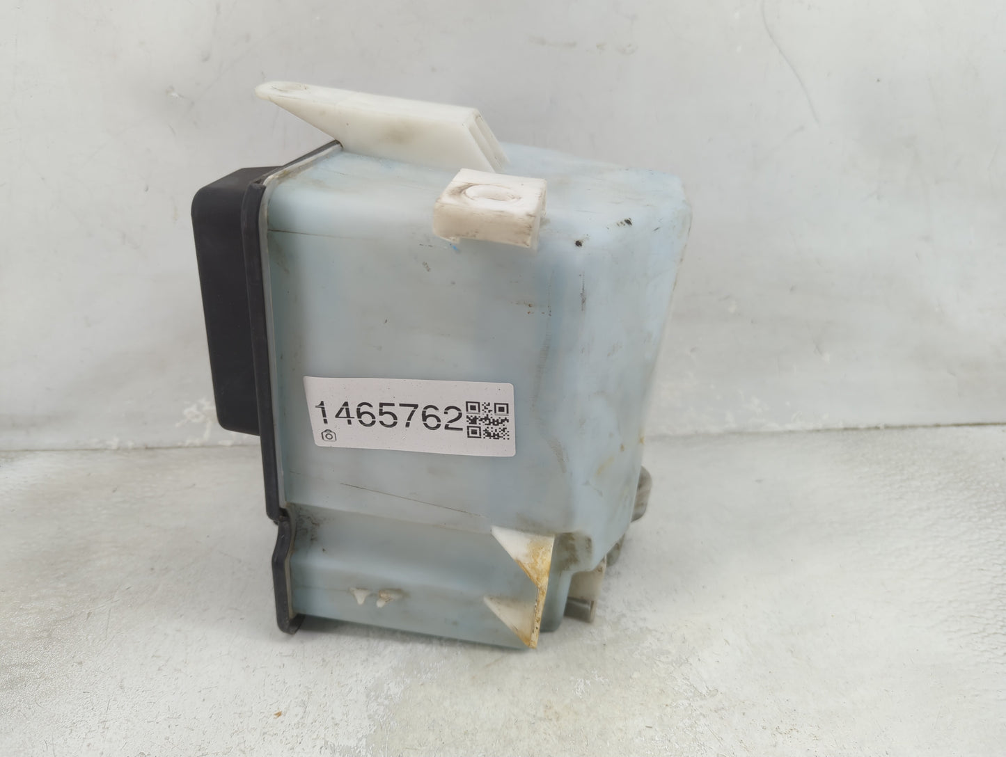 1998-2006 Ford F-150 Windshield Washer Fluid Reservoir Bottle Oem 1465762 - Oemusedautoparts1.com