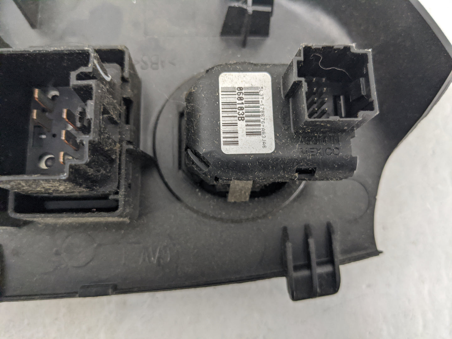 2004-2008 Ford F-150 Master Power Window Switch Replacement Driver Side Left P/N:5L3T-17B676-AA3JA6 5L3T-14B133-BBW Fits OEM