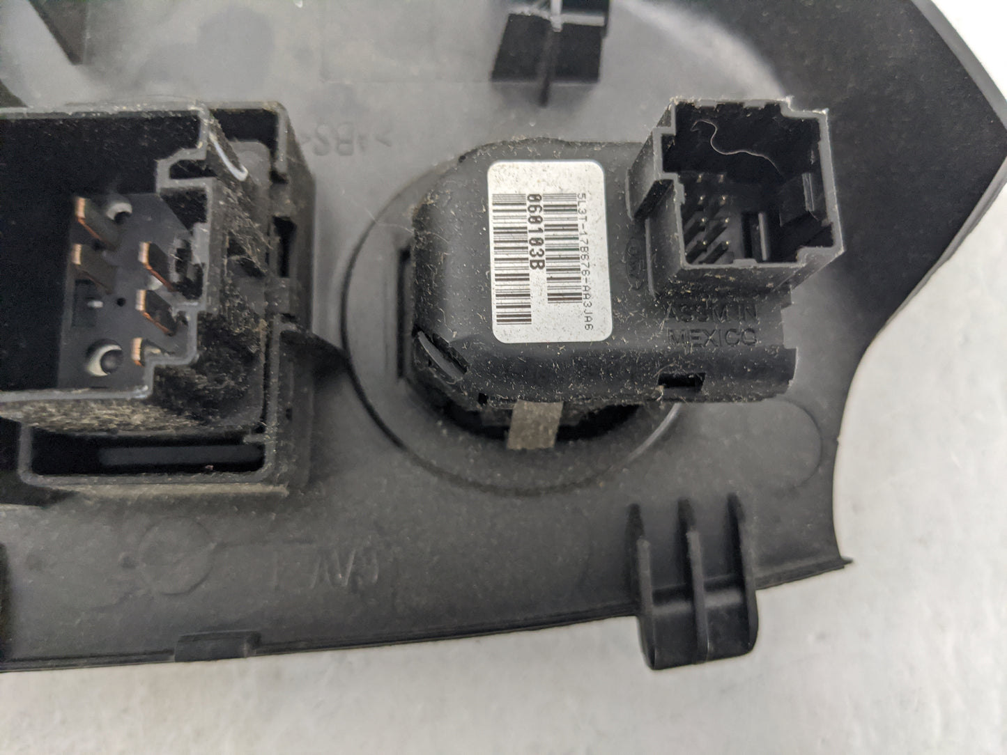 2004-2008 Ford F-150 Master Power Window Switch Replacement Driver Side Left P/N:5L3T-17B676-AA3JA6 5L3T-14B133-BBW Fits OEM
