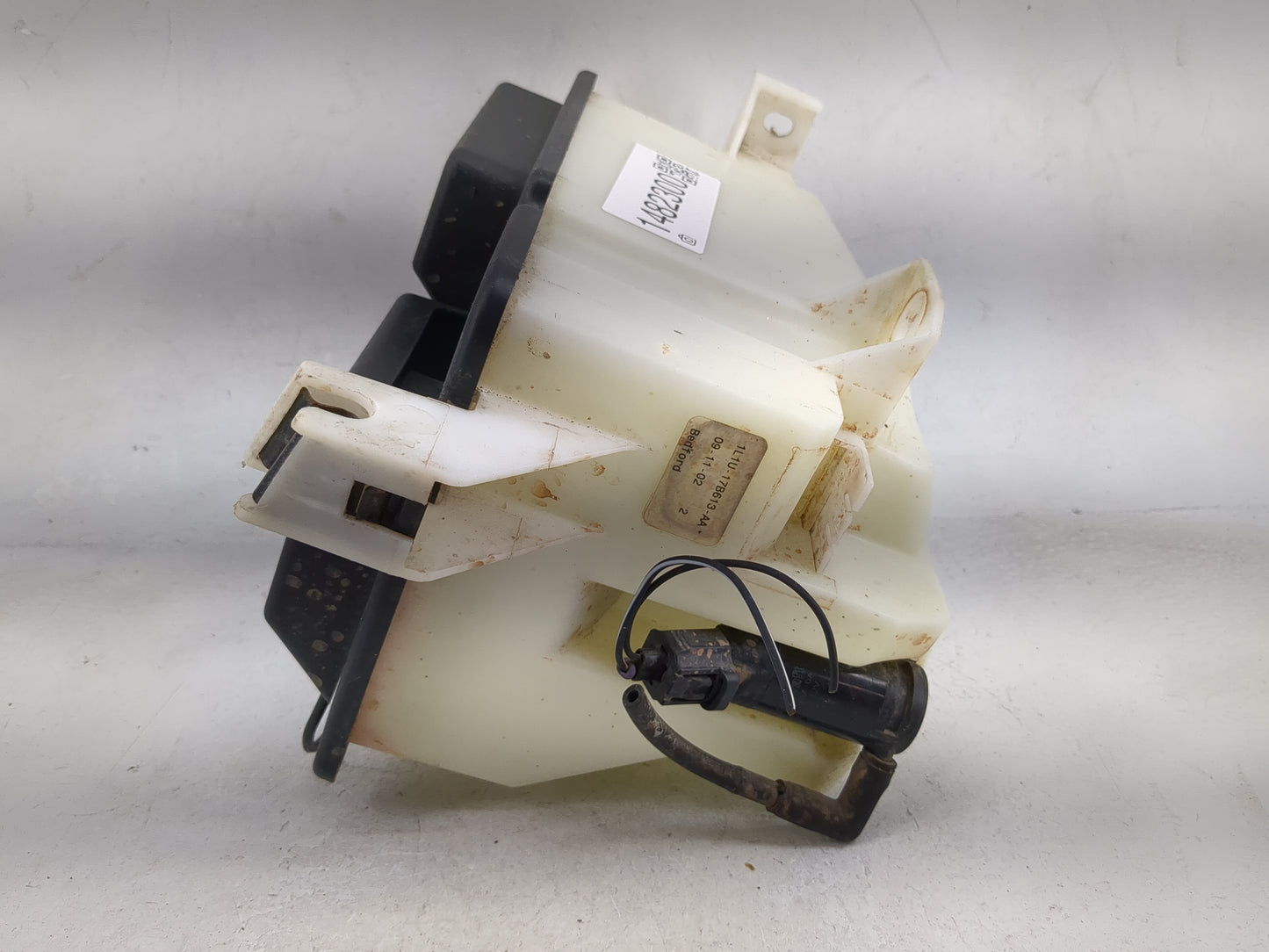 1998-2006 Ford F-150 Windshield Washer Fluid Reservoir Bottle 1482300 - Oemusedautoparts1.com