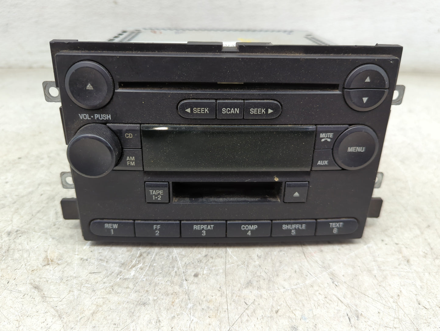 2005-2006 Ford F-150 Radio AM FM Cd Player Receiver Replacement P/N:5L3T-18C868-AD 5L3T18C869AD Fits Fits 2005 2006 OEM Used
