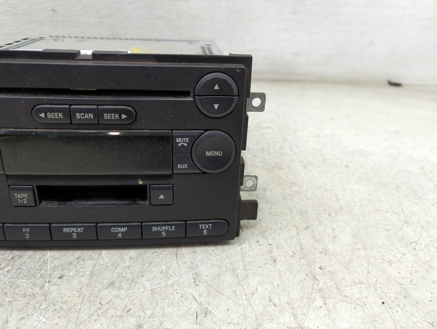 2005-2006 Ford F-150 Radio AM FM Cd Player Receiver Replacement P/N:5L3T-18C868-AD 5L3T18C869AD Fits Fits 2005 2006 OEM Used