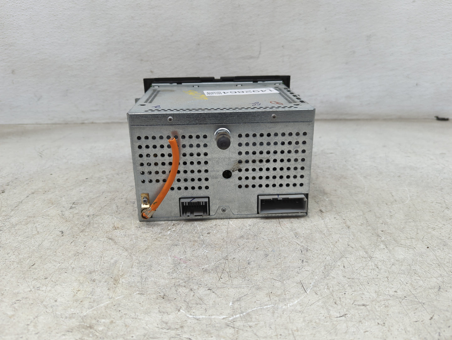 2005-2006 Ford F-150 Radio AM FM Cd Player Receiver Replacement P/N:5L3T-18C868-AD 5L3T18C869AD Fits Fits 2005 2006 OEM Used