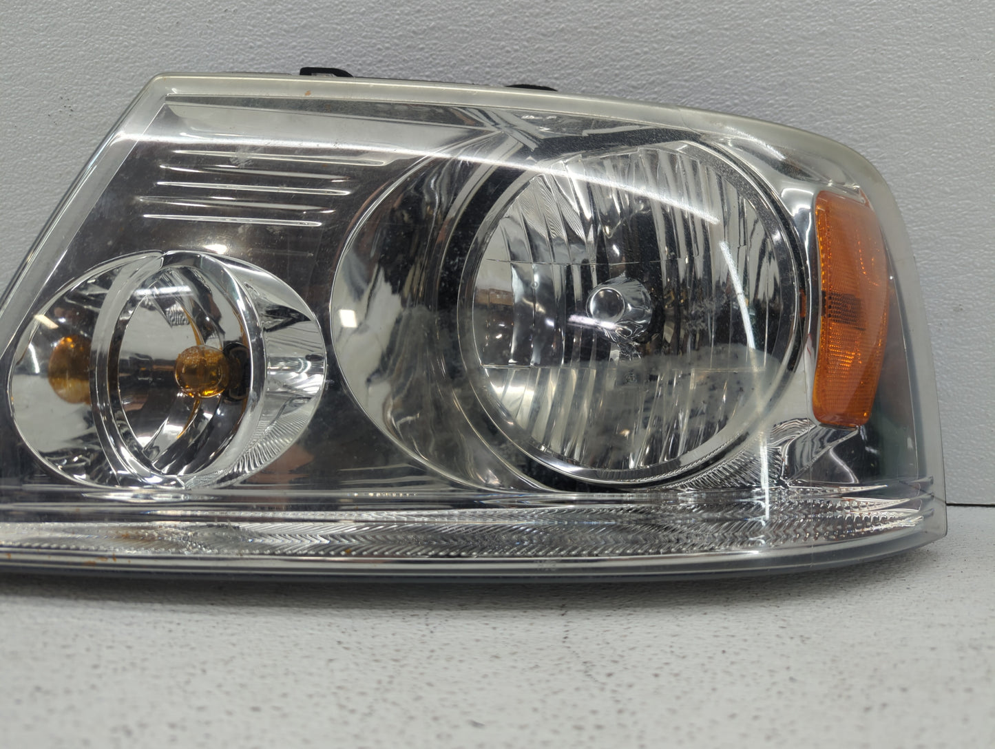2004-2008 Ford F-150 Driver Left Oem Head Light Headlight Lamp - Oemusedautoparts1.com