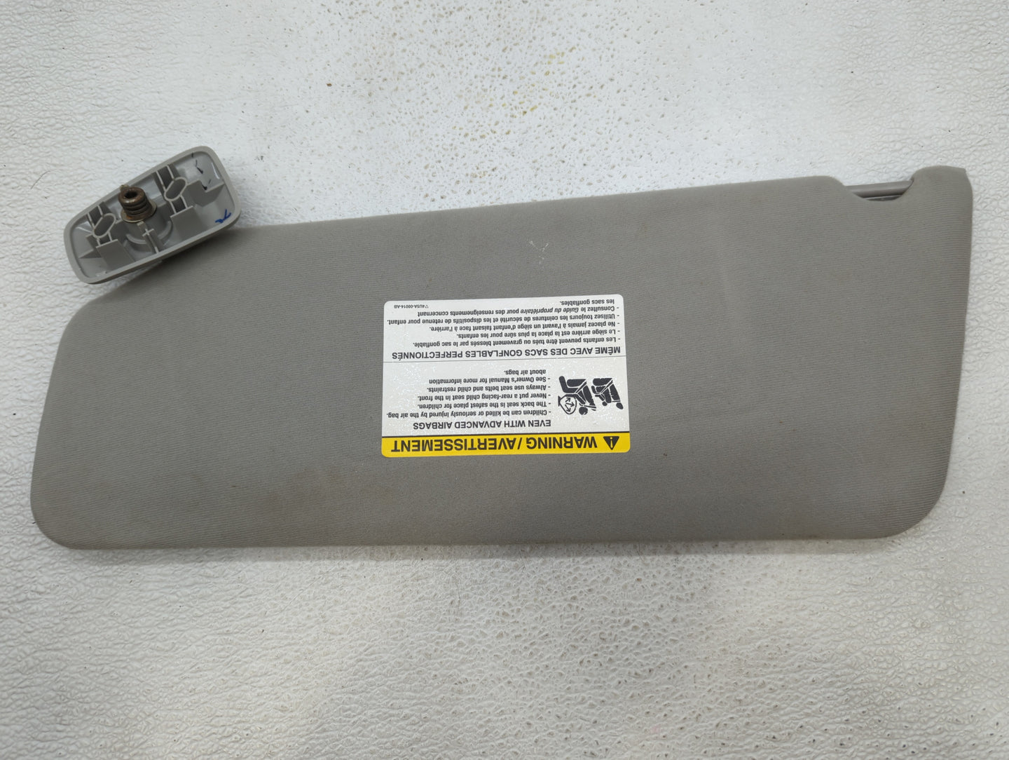 2004-2008 Ford F-150 Sun Visor Shade Replacement Passenger Right Mirror Fits Fits 2004 2005 2006 2007 2008 OEM Used Auto Par