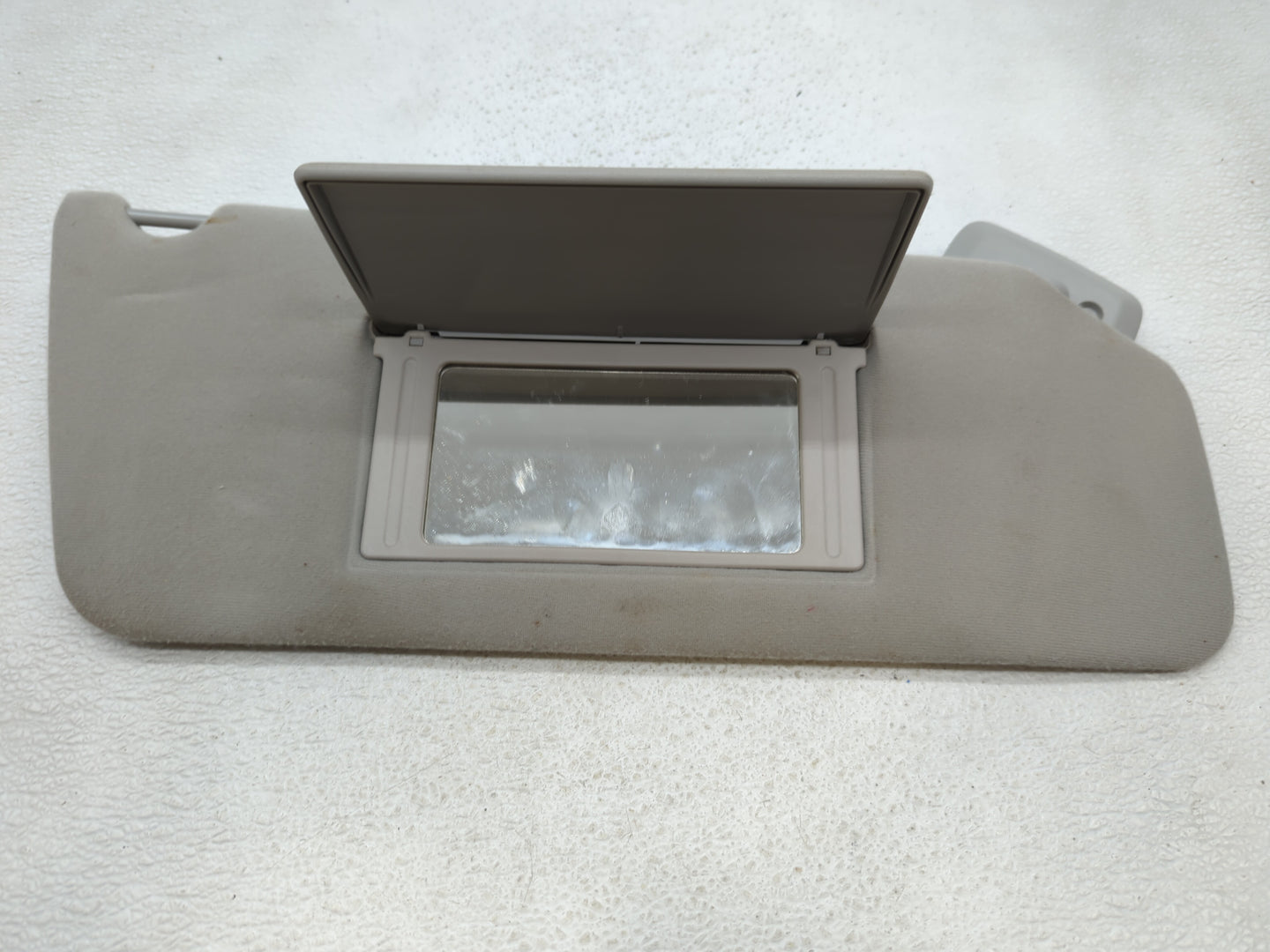 2004-2008 Ford F-150 Sun Visor Shade Replacement Passenger Right Mirror Fits Fits 2004 2005 2006 2007 2008 OEM Used Auto Par