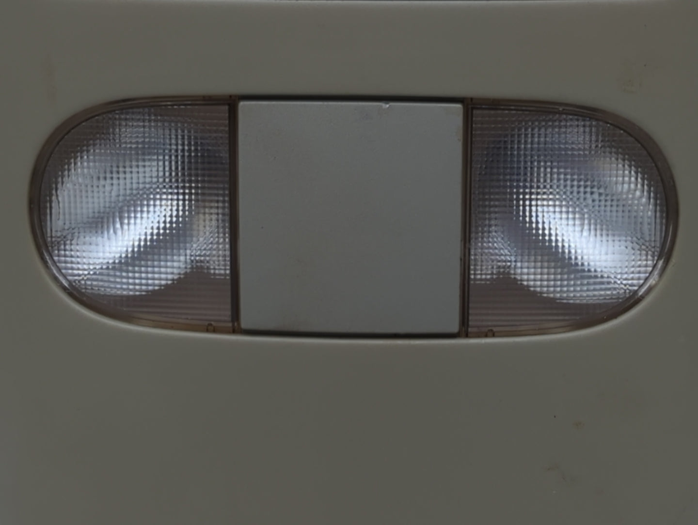 2004-2008 Ford F-150 Center Floor Console P/N:828836 Fits Fits 2004 2005 2006 2007 2008 OEM Used Auto Parts - Oemusedautopar