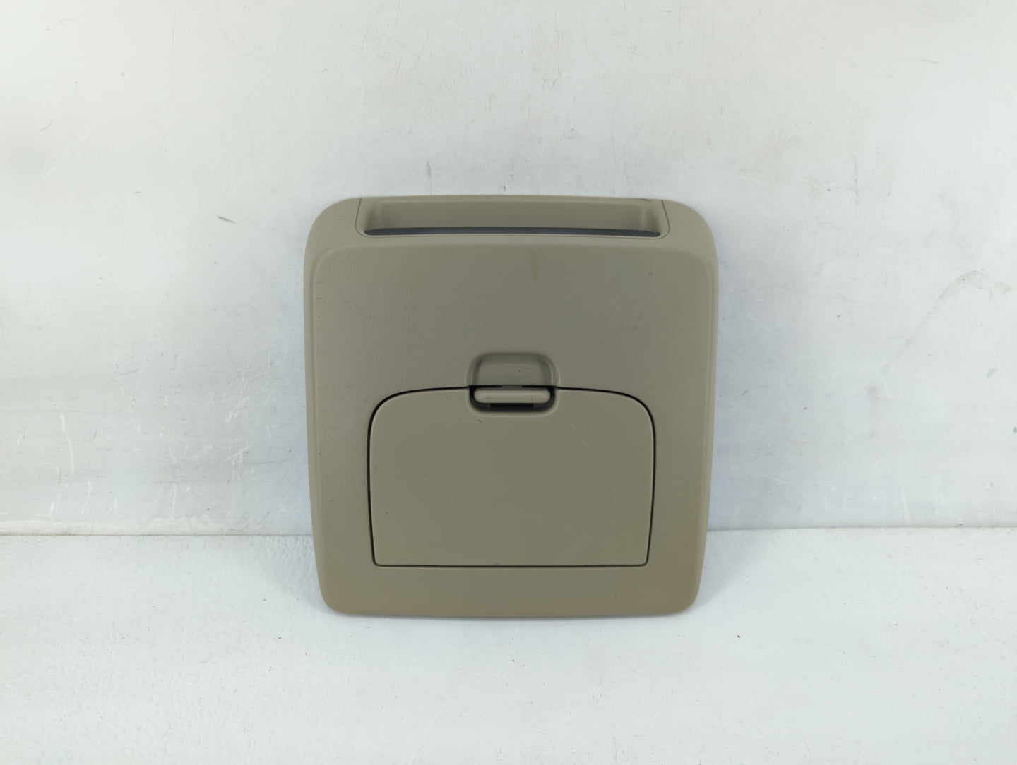 2004-2008 Ford F-150 Center Floor Console P/N:4684 828854 Fits Fits 2004 2005 2006 2007 2008 OEM Used Auto Parts - Oemusedau