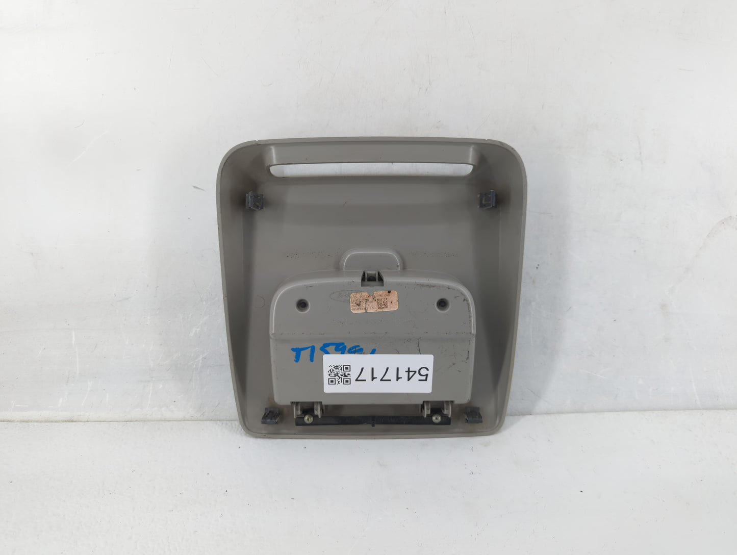 2004-2008 Ford F-150 Center Floor Console P/N:4684 828854 Fits Fits 2004 2005 2006 2007 2008 OEM Used Auto Parts - Oemusedau