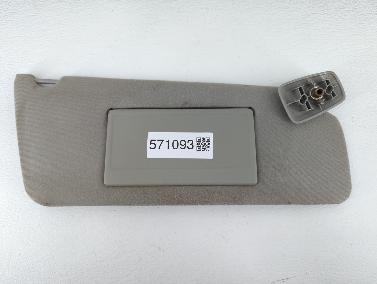 2004-2008 Ford F-150 Sun Visor Shade Replacement Passenger Right Mirror Fits Fits 2004 2005 2006 2007 2008 OEM Used Auto Par