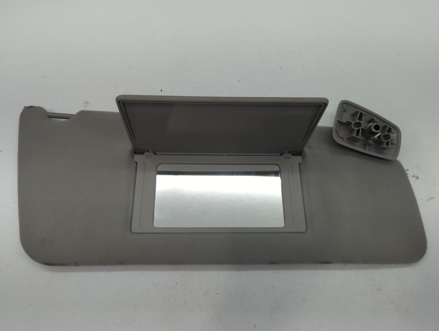 2004-2008 Ford F-150 Sun Visor Shade Replacement Passenger Right Mirror Fits Fits 2004 2005 2006 2007 2008 OEM Used Auto Par