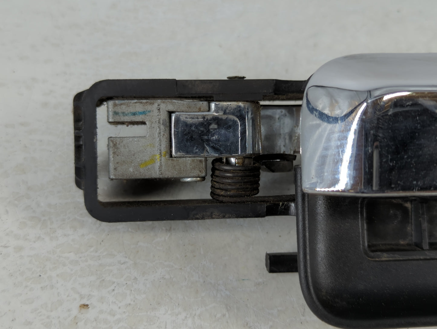 2004-2014 Ford F-150 Driver Front Left Door Handle Exterior Assembly 680411 - Oemusedautoparts1.com