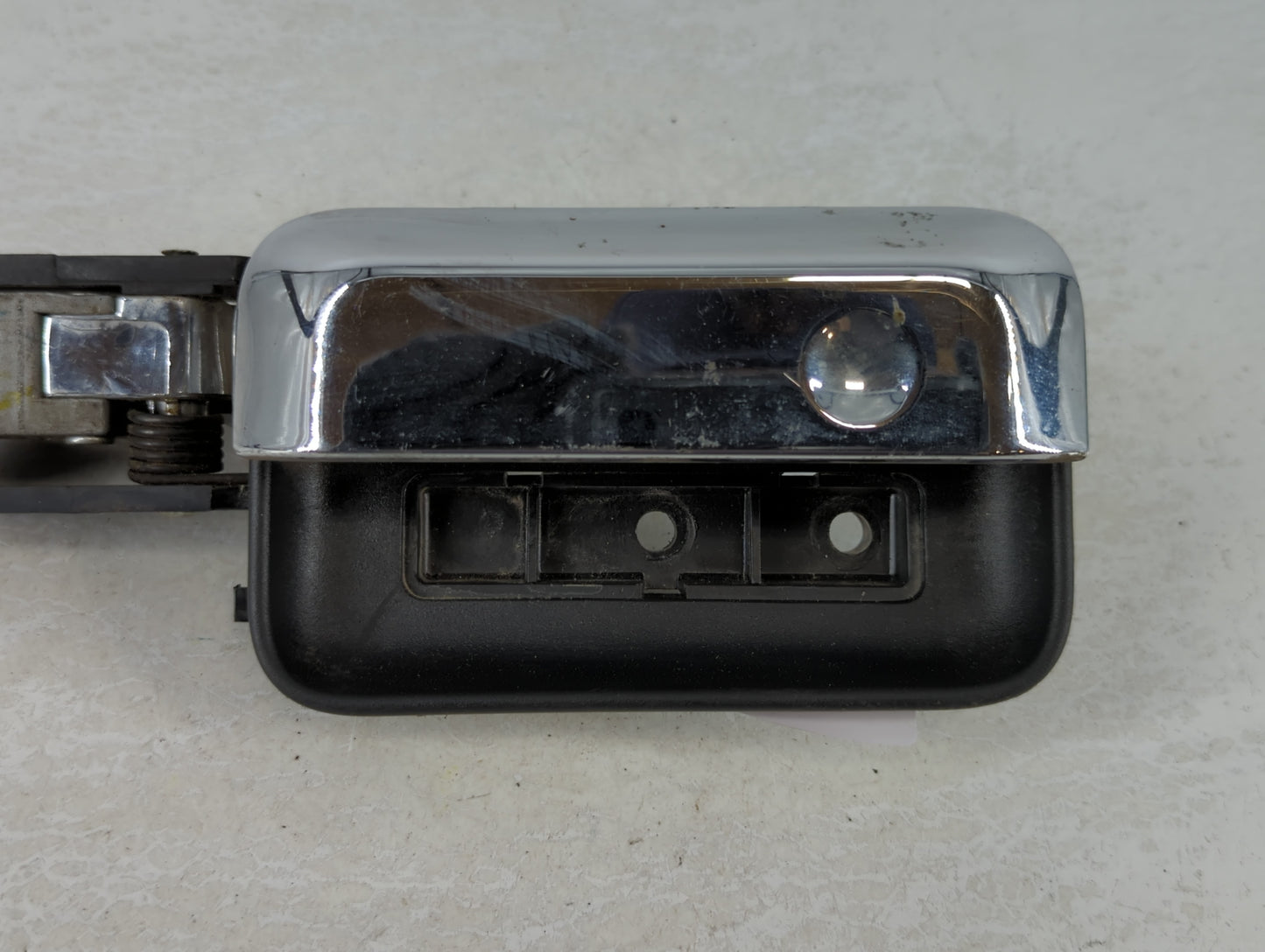 2004-2014 Ford F-150 Driver Front Left Door Handle Exterior Assembly - Oemusedautoparts1.com