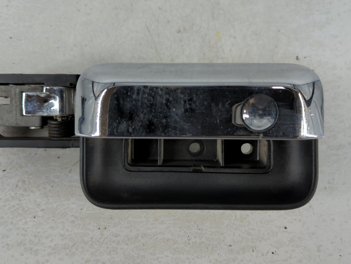 Ford F-150 Passenger Front Right Door Handle Exterior Assembly 680429 - Oemusedautoparts1.com
