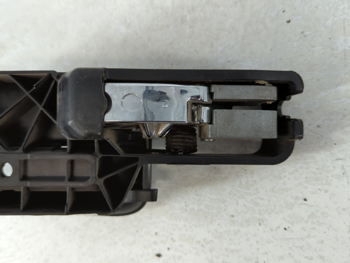 Ford F-150 Passenger Front Right Door Handle Exterior Assembly 680429 - Oemusedautoparts1.com