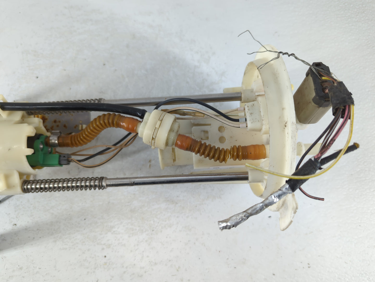 2006-2008 Ford F-150 Electrical Gas Fuel Pump Assembly - Oemusedautoparts1.com