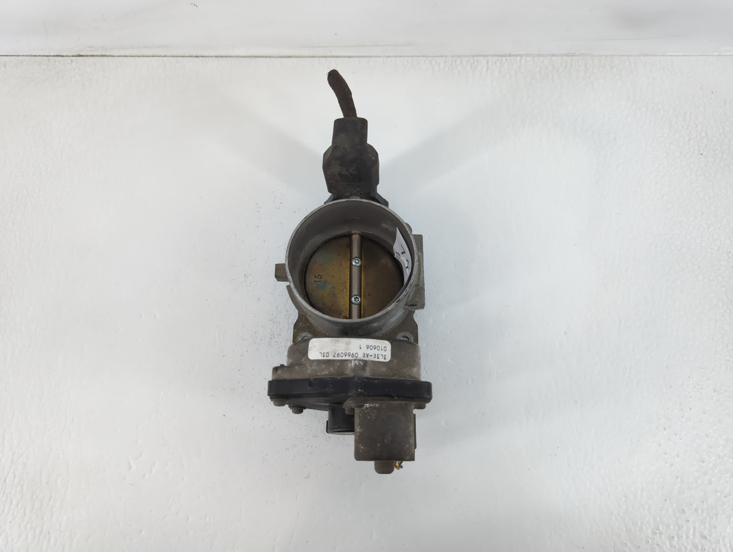 2004-2010 Ford F-150 Throttle Body P/N:0966097 03L 3L3E-AE Fits Fits 2004 2005 2006 2007 2008 2009 2010 OEM Used Auto Parts 