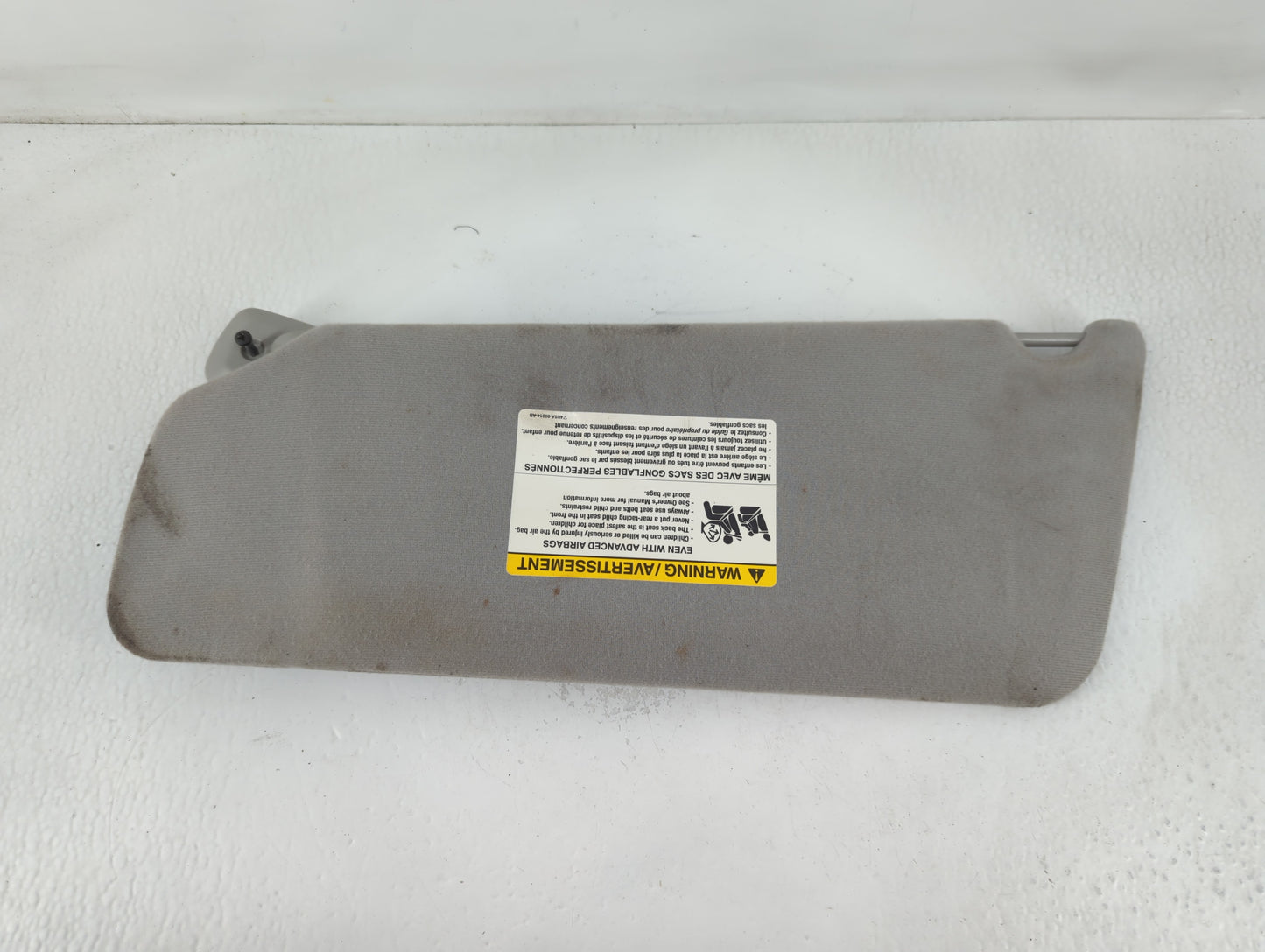 2004-2008 Ford F-150 Sun Visor Shade Replacement Passenger Right Mirror Fits Fits 2004 2005 2006 2007 2008 OEM Used Auto Par