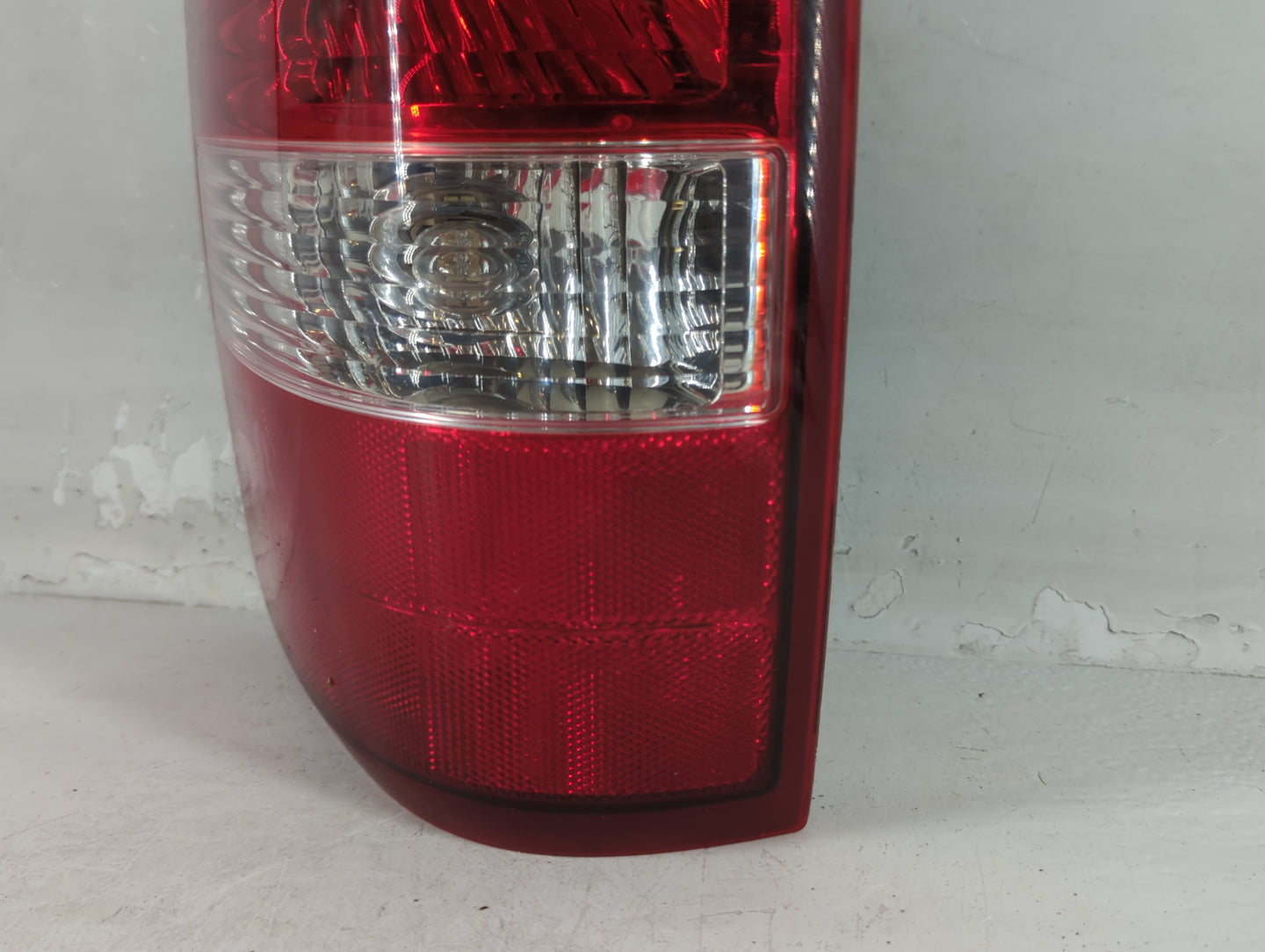 2006-2008 Ford F-150 Tail Light Assembly Driver Left OEM P/N:5L34-13B505-C Fits Fits 2006 2007 2008 OEM Used Auto Parts - Oe