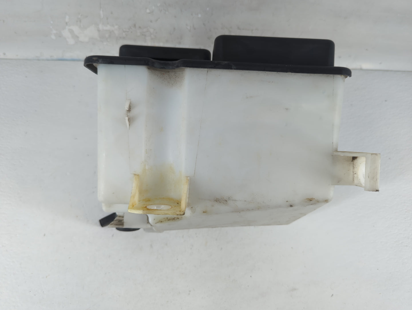 1998-2006 Ford F-150 Windshield Washer Fluid Reservoir Bottle Oem - Oemusedautoparts1.com