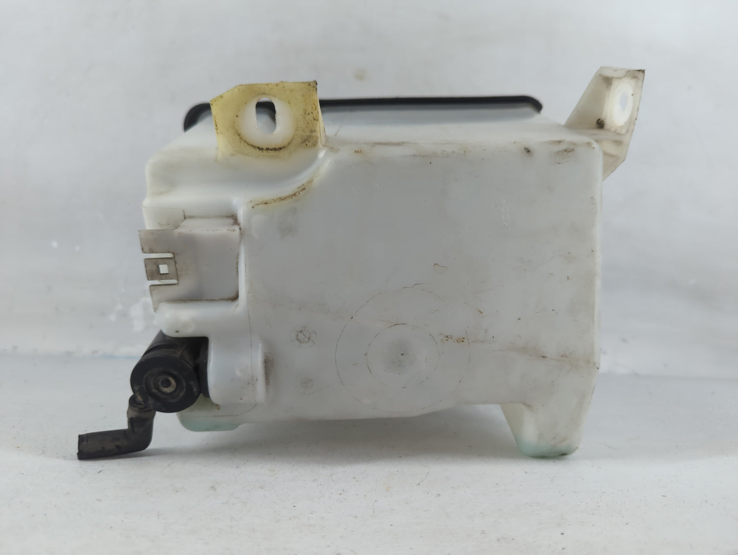 1998-2006 Ford F-150 Windshield Washer Fluid Reservoir Bottle Oem - Oemusedautoparts1.com