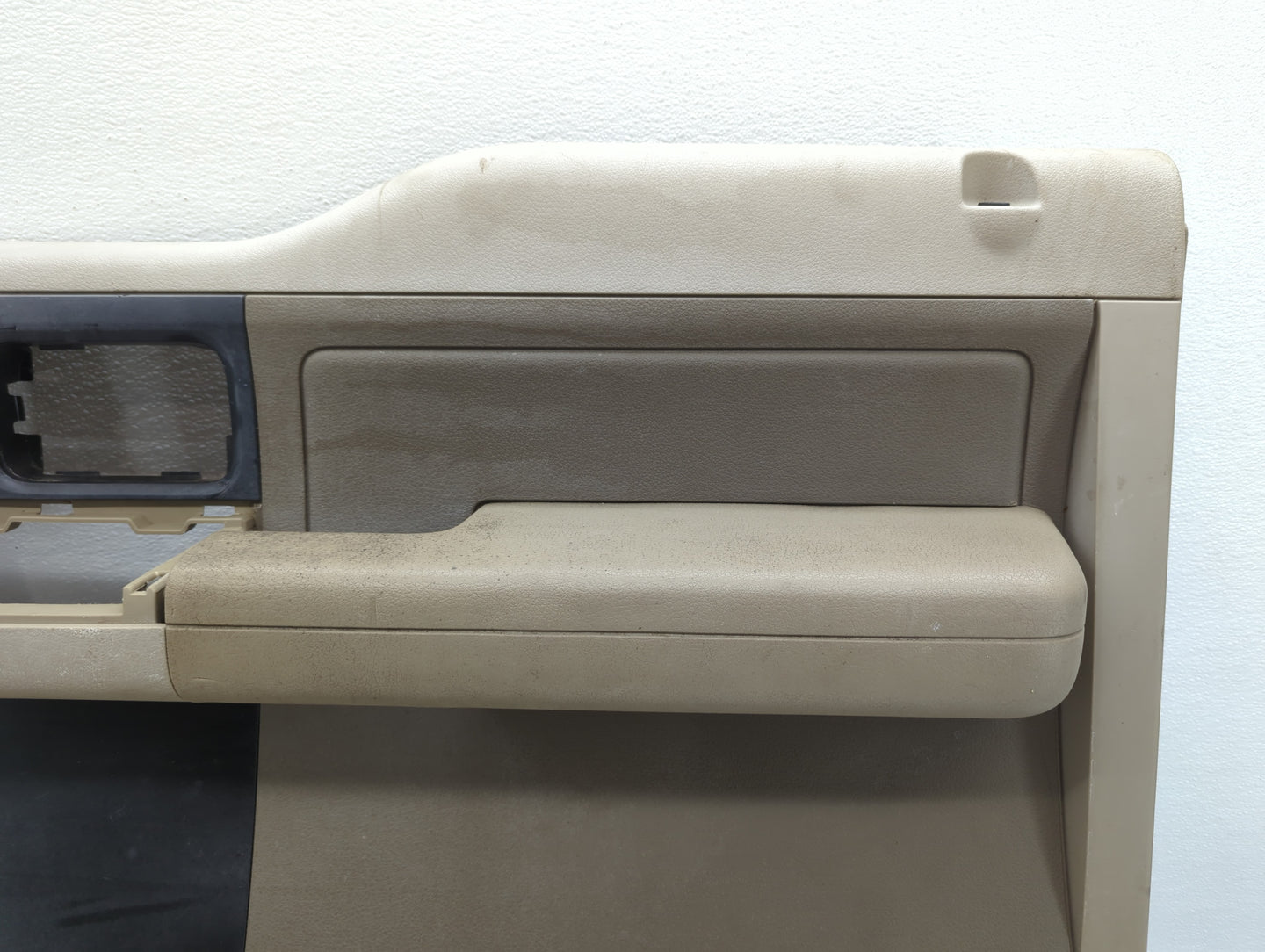 2006 Ford F-150 Front Right Passenger Interior Door Panel Trim - Oemusedautoparts1.com