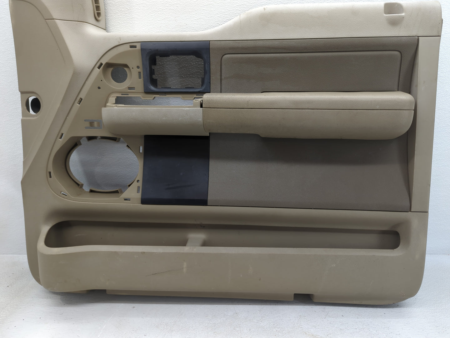 2006 Ford F-150 Front Right Passenger Interior Door Panel Trim - Oemusedautoparts1.com