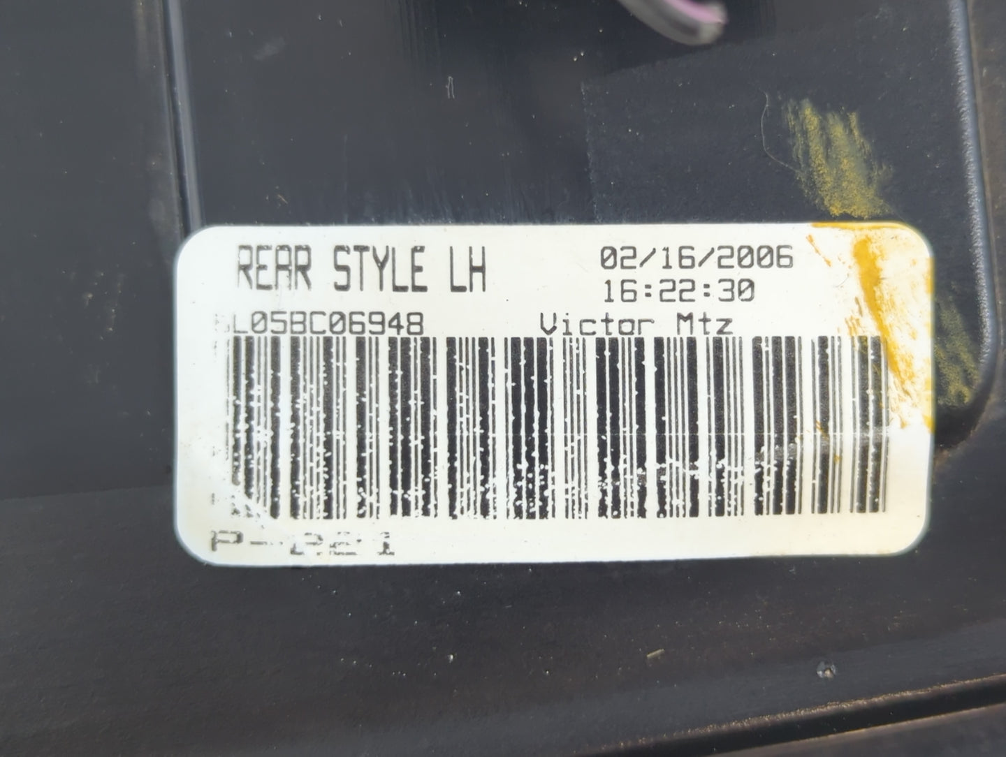 2004-2009 Ford F-150 Tail Light Assembly Driver Left OEM P/N:5L058C6948 Fits Fits 2004 2005 2006 2007 2008 2009 OEM Used Aut
