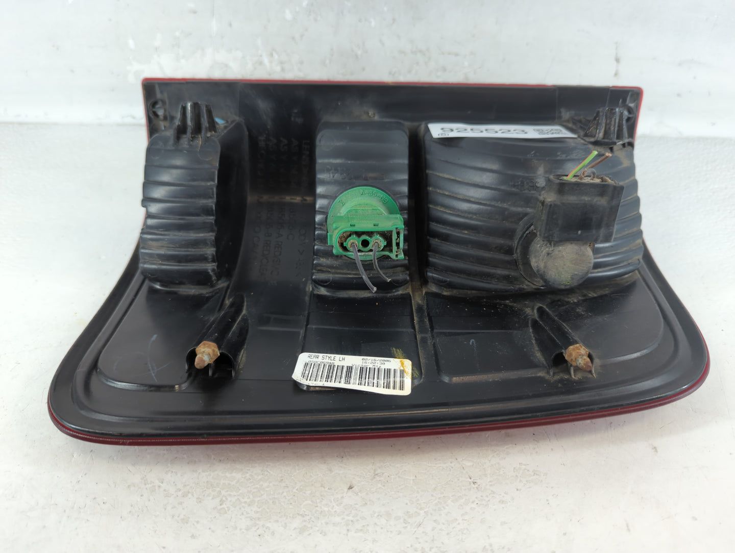 2004-2009 Ford F-150 Tail Light Assembly Driver Left OEM P/N:5L058C6948 Fits Fits 2004 2005 2006 2007 2008 2009 OEM Used Aut